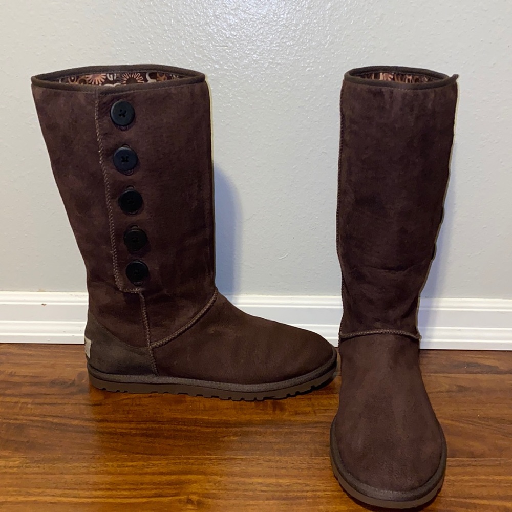 Ugg Tall Women’s Boots S/N 3387 Brown Size 7